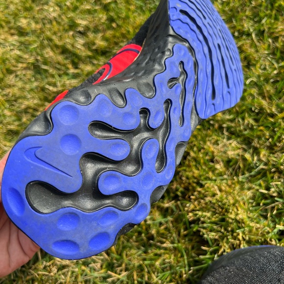 Nike React Infinity Run Flyknit 2 - Custom Colors Captain Marvel Inspired - Picture 6 of 11